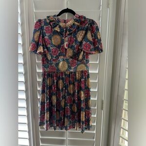 Sequin CELIA B dress. Size medium. Smoke free, morkiepoo friendly home. NWT